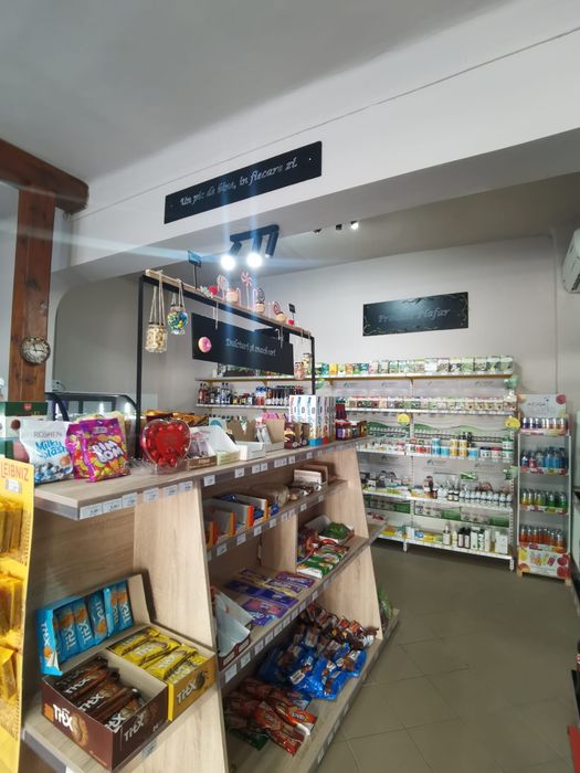 Spatiu comercial Predeal  - in Centru, iesire la DN1, Magazin farmacie alimentara fast food reprezentanta showroom bacanie