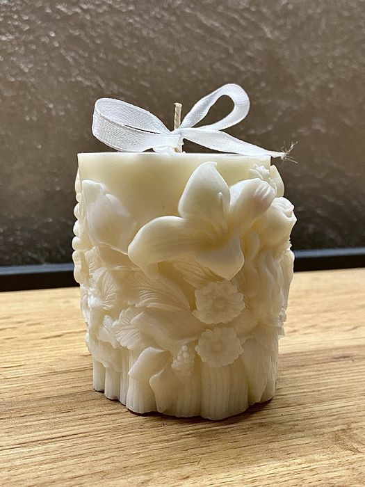 Lumanare din ceara naturala de soia lucrata manual