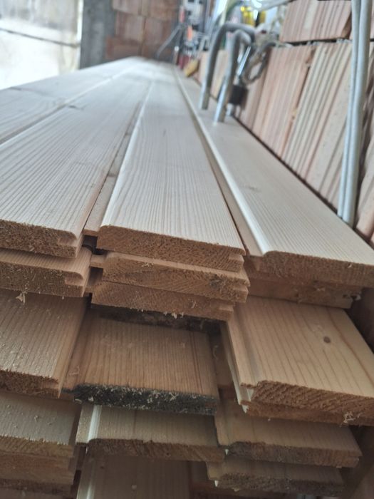 Lambriu clasa A si B . Dimensiuni 4000x115x 20 mm. Esență , molid !