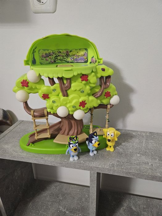 Къща на дърво на Блуи и Бинго/ BLUEY