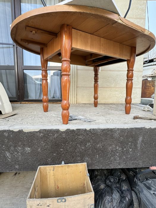 Стол деревяный продам