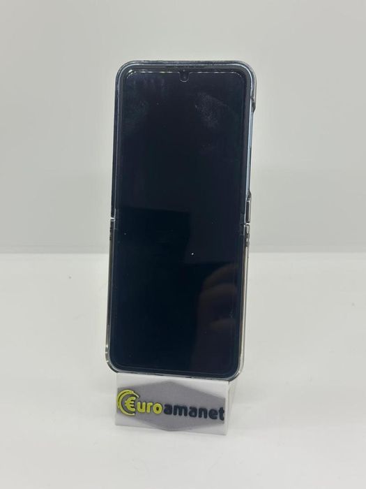 Telefon mobil Samsung Galaxy Z Flip6, 12GB RAM, 256GB -A-