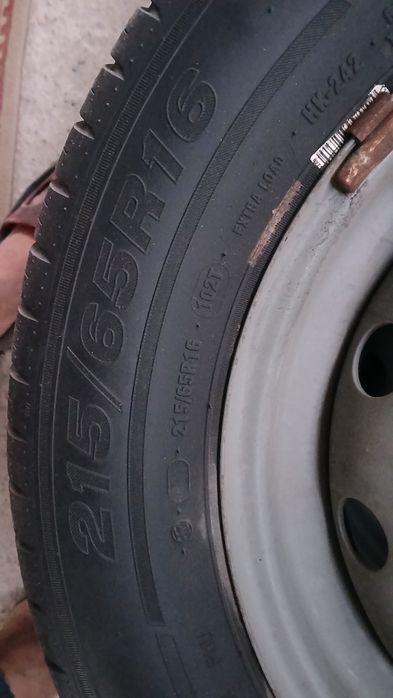 Продам резину  с дисками