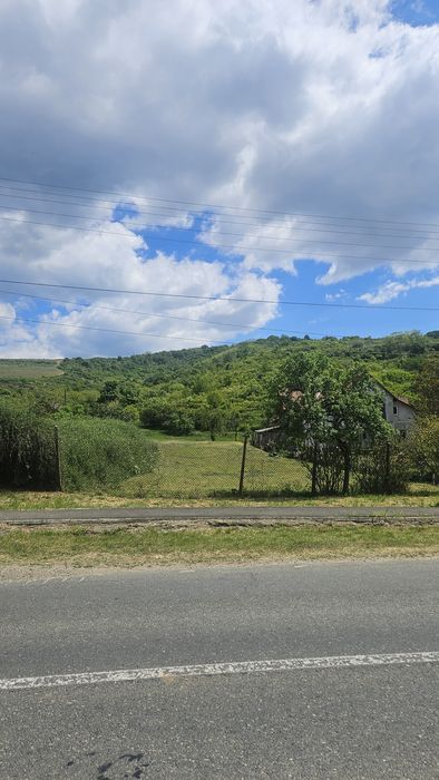 Teren intravilan de vanzare