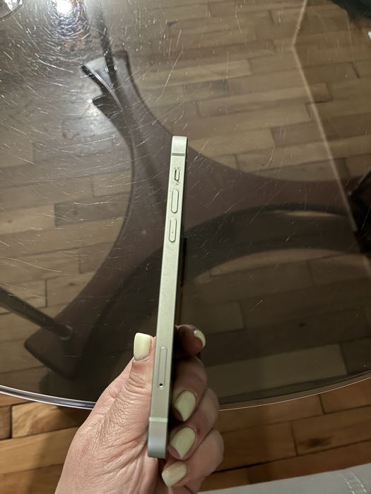 Vând Iphone 12 -64 GB