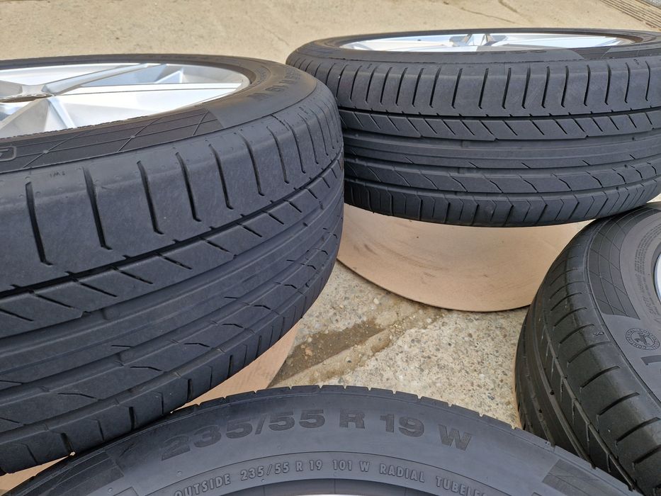 Roti/Jante Audi Q5 FY anvelope vara  235 55 19 Dot 2024