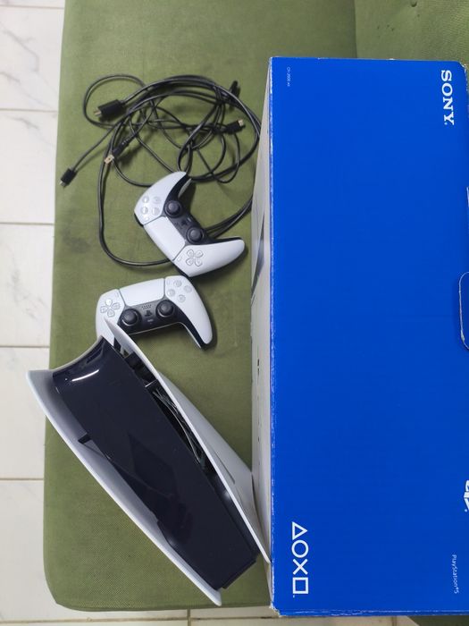 Sony PlayStation 5, Slim 1 TB, 2 джойстик, есть