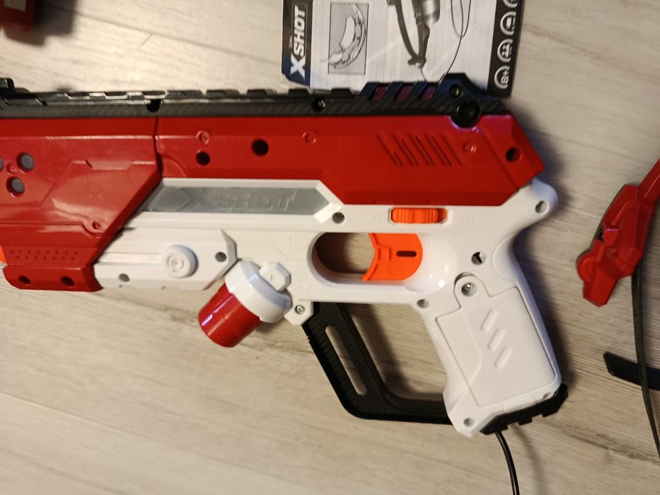 Blastere X-Shot cu laser pentru copii