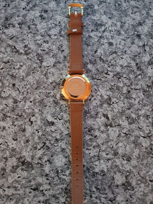 Часы "Daniel Wellington " оригинал