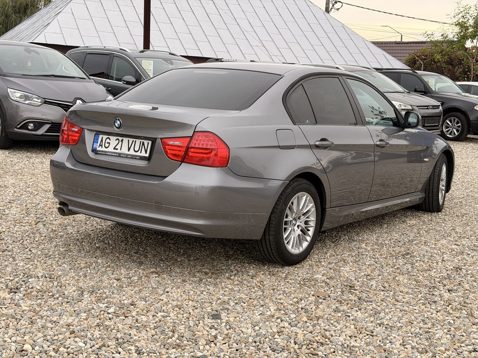 BMW 3 Series 2011 — imagine 4