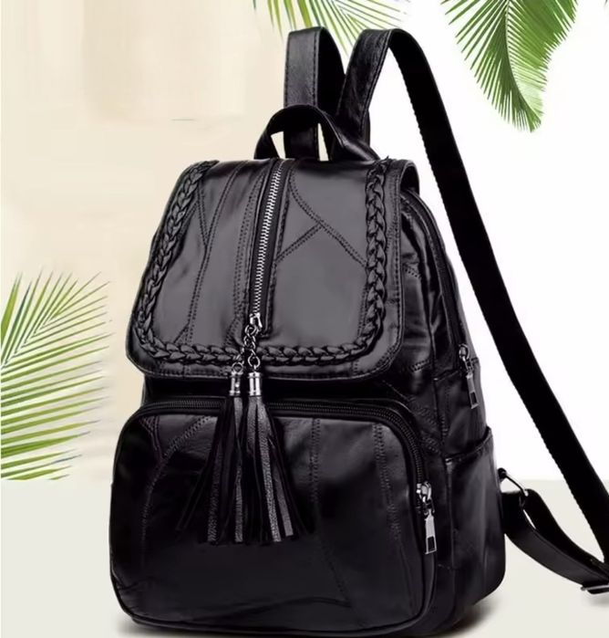 Елегантна дамска раница от еко кожа с модерен дизайн