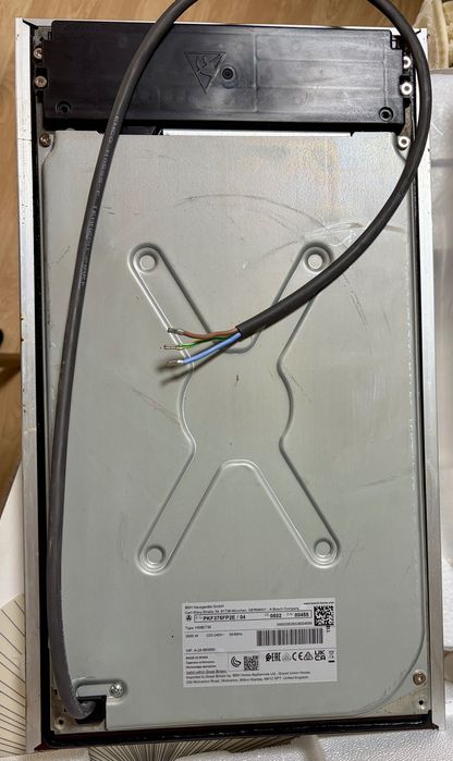 Bosch PKF375FP2E – топ модел, работещ, със счупено стъкло