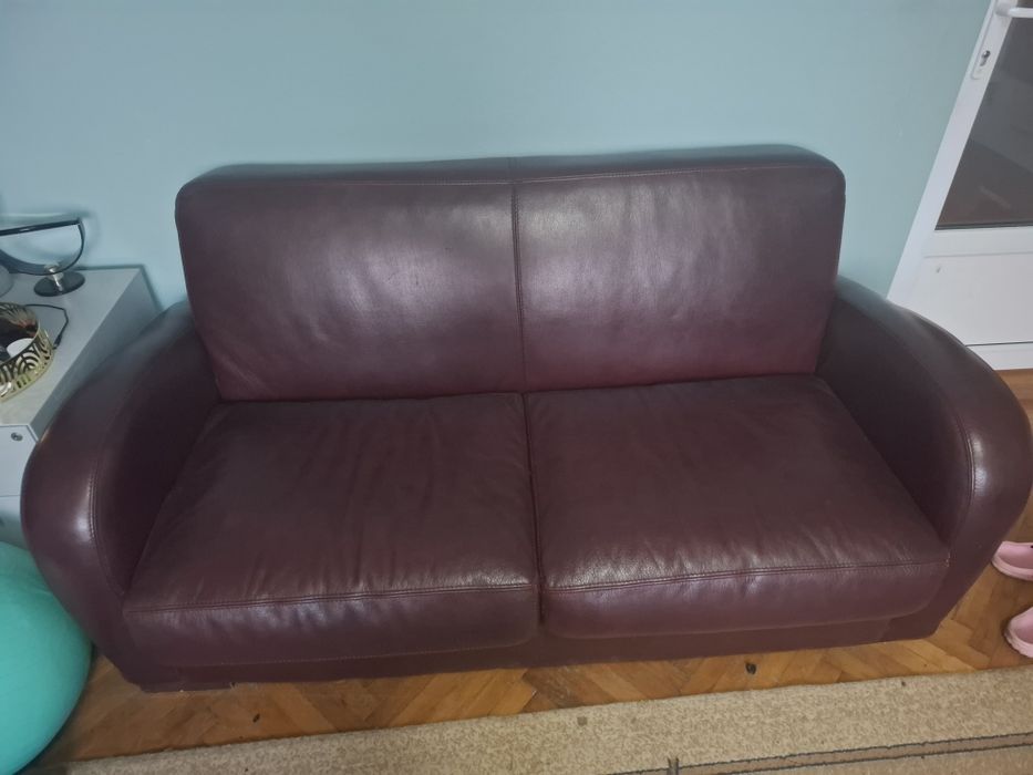 Canapea din piele ecologica