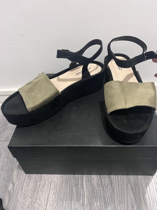 Дямски сандали и чехли