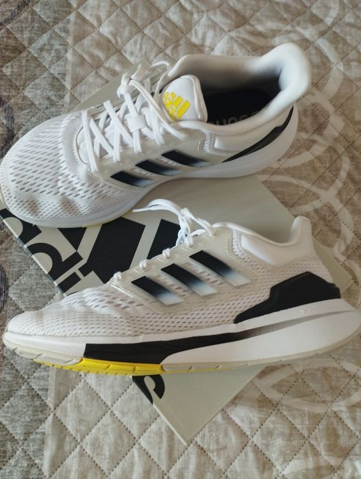 Мъжки маратонки Адидас 43 1/3