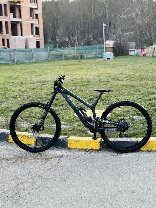 Продавам yt tues 2019