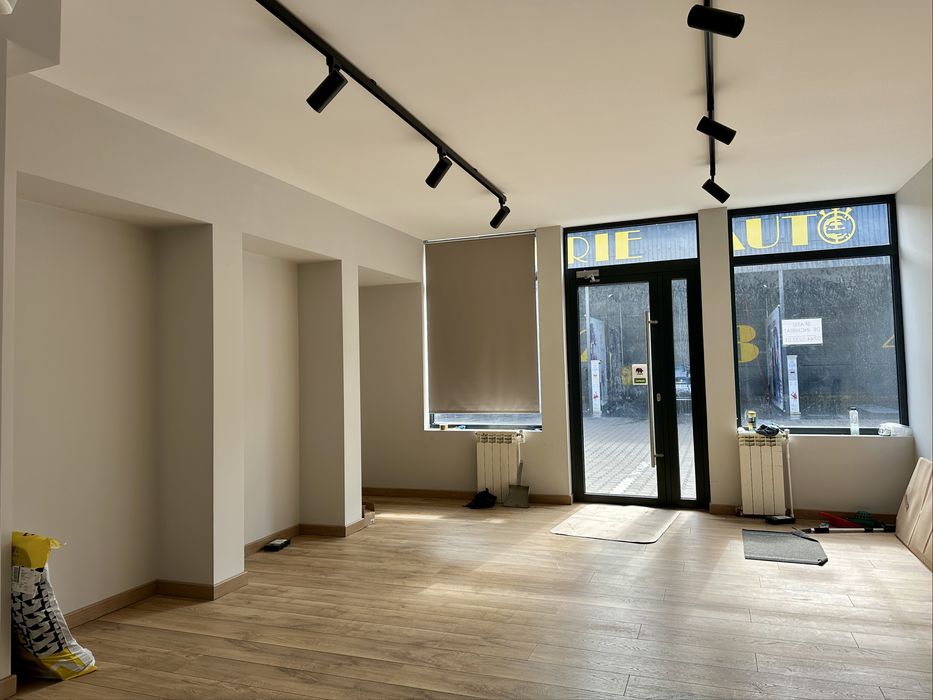 spatii comerciale de închiriat la rondul din 23 august