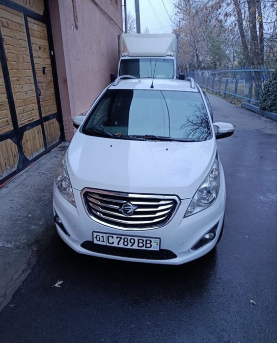 Продается Авто Chewrolet Spark 2017 года автомат.