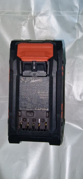 Biliard Hilti acumulator nuron