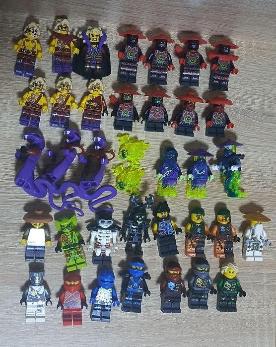 Lego minifigures