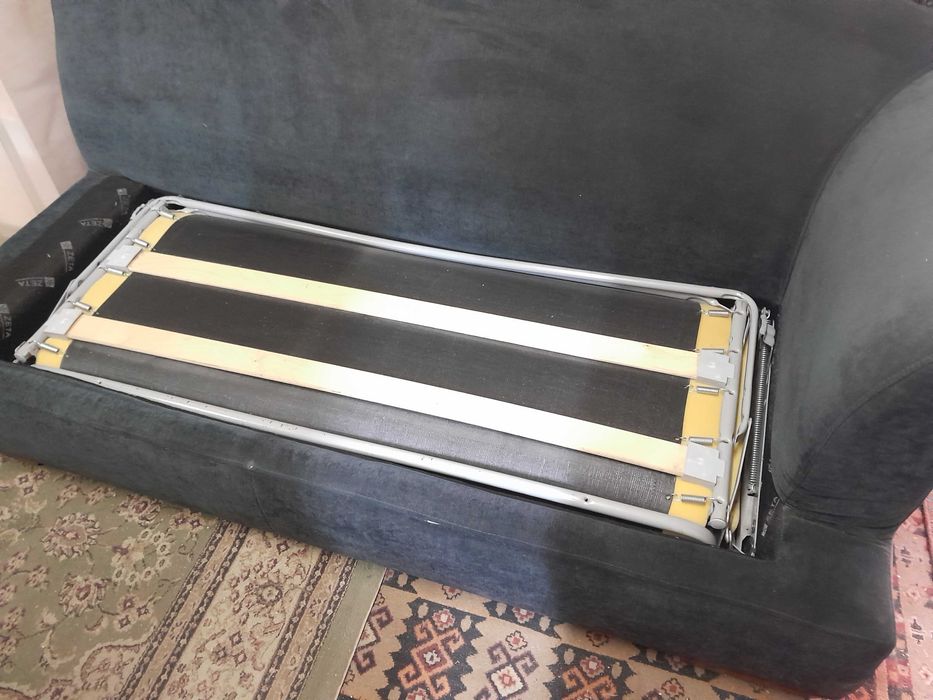 продам два дивана б/у