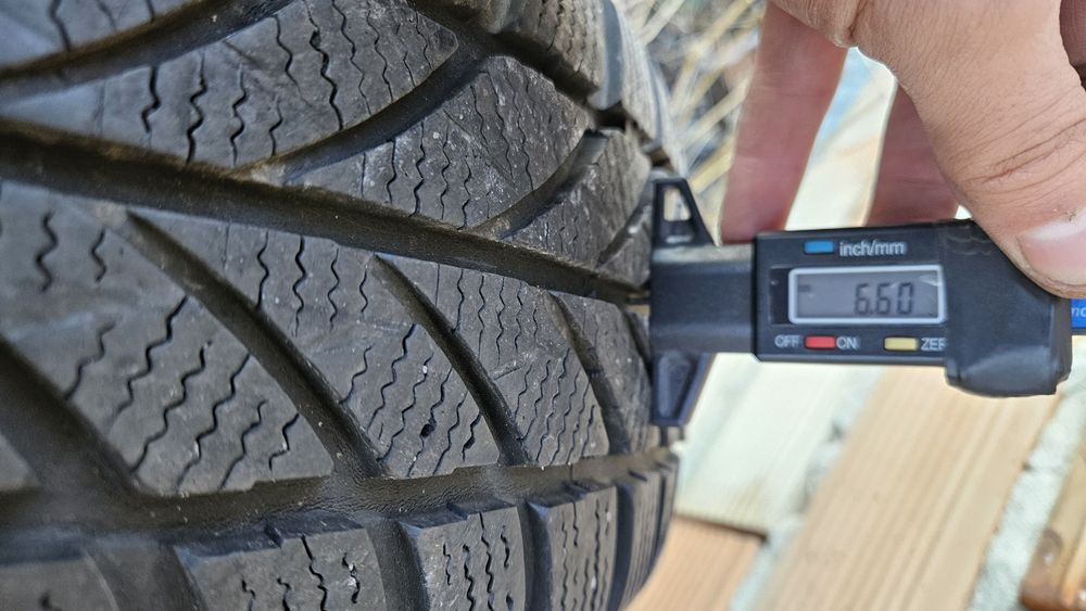 2бр гуми 195 65 15 максис