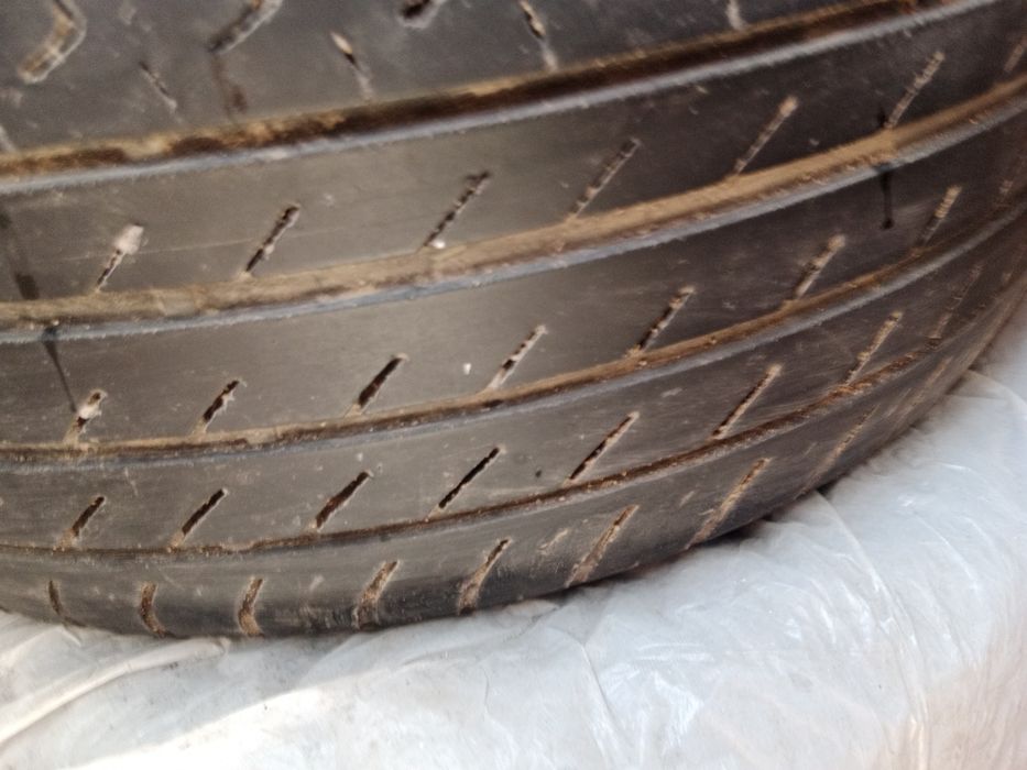 Покрышки продам  р 17