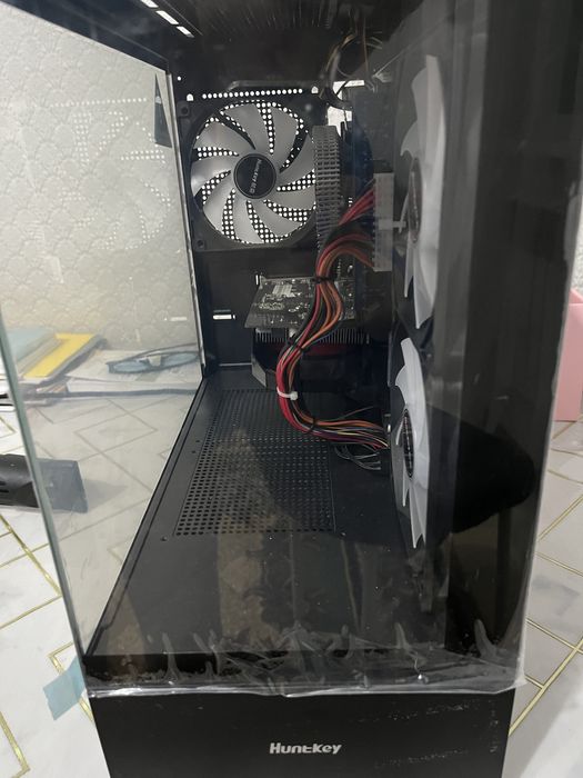 Системный блок Intel Core i5 / 8GB RAM / AMD Radeon 7600