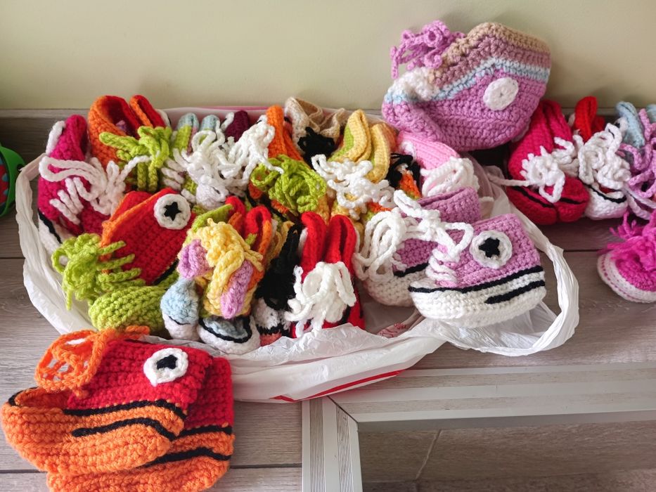 НОВИ ръчно плетени терлички