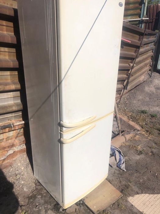 Продам холодильник на запчасти