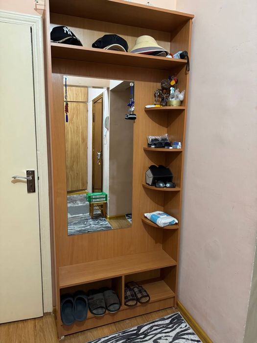 Продаётся прихожая