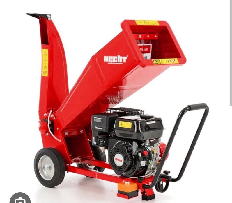 Извършвам услуги с мобилна бензинова дробилка за клони