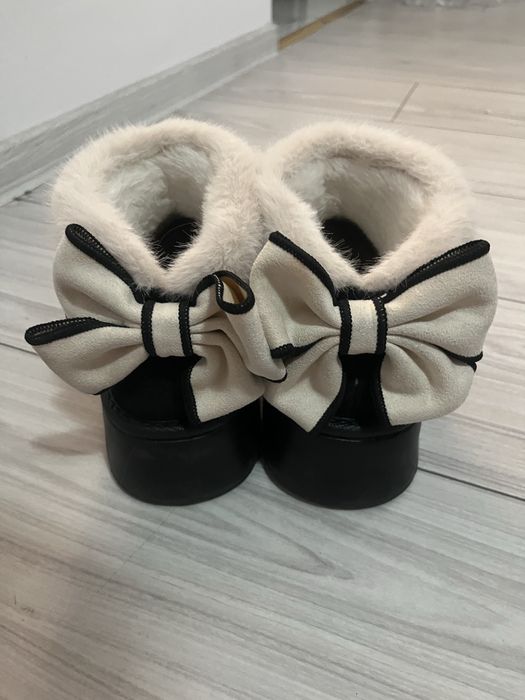 Vând botine de primavara iarna