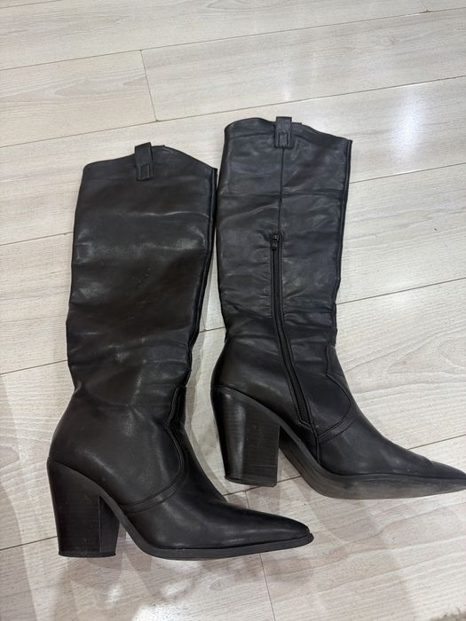 Продам высокие женские сапоги