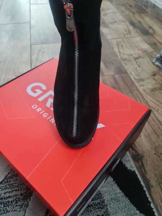 Ghete piele ,foarte bune