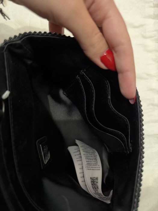 Нова чанта guess
