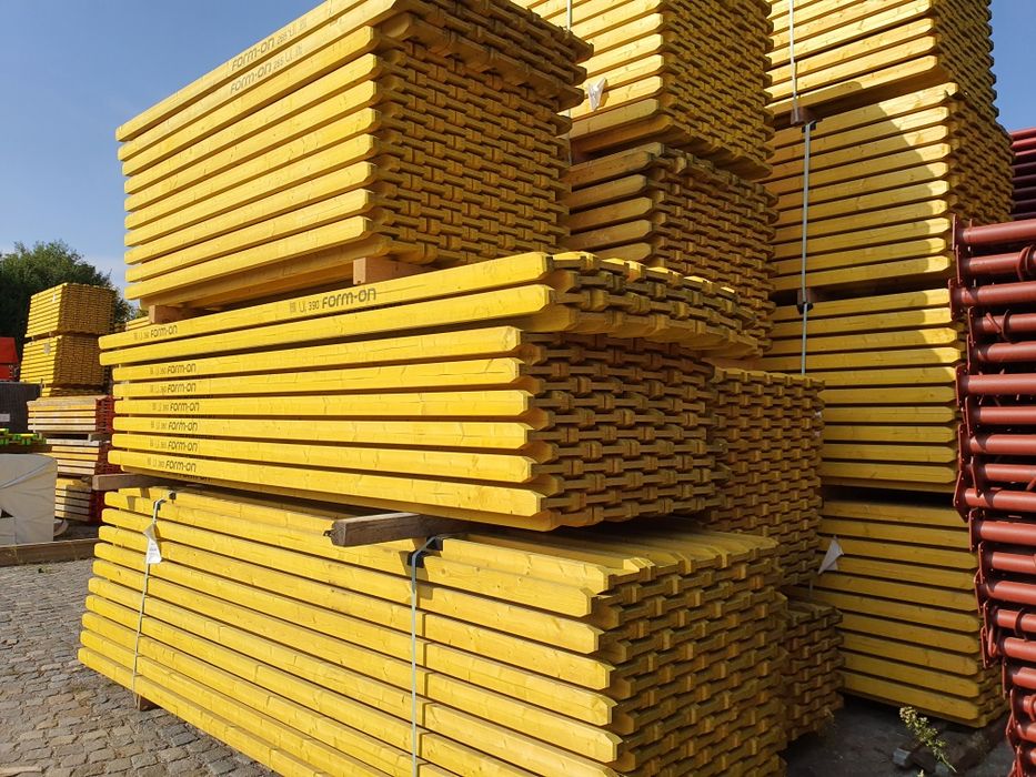 H20 трегери ,хоризонтални подпорни греди на склад