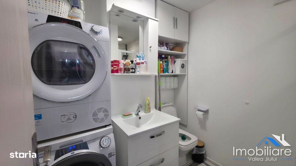 Apartament 2 camere - Lupeni, Str. Parangului, 55 mp, Renovat in 2025