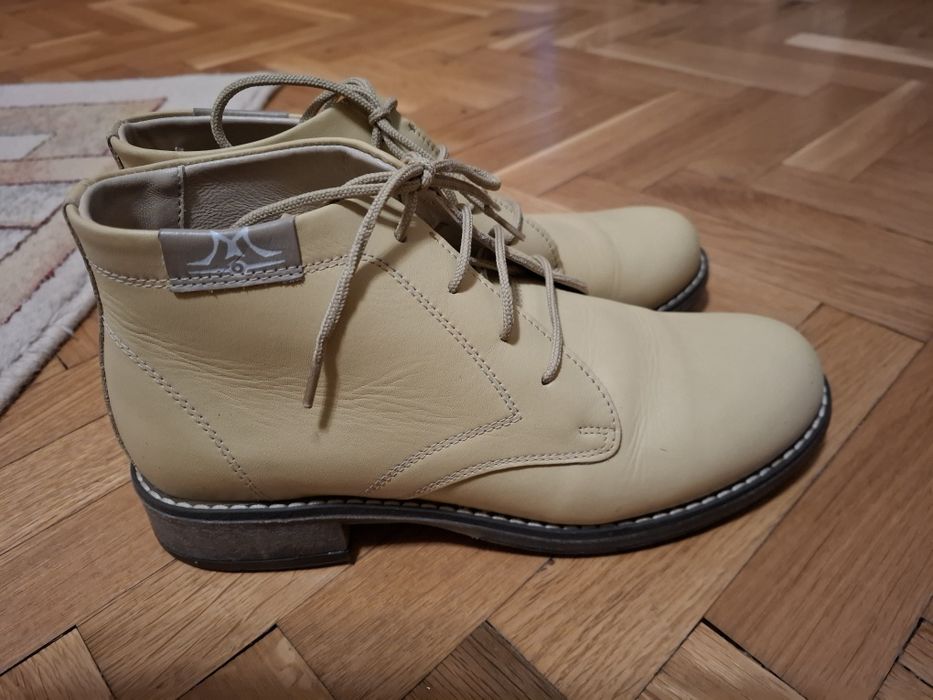 Дамски бота от естествена кожа