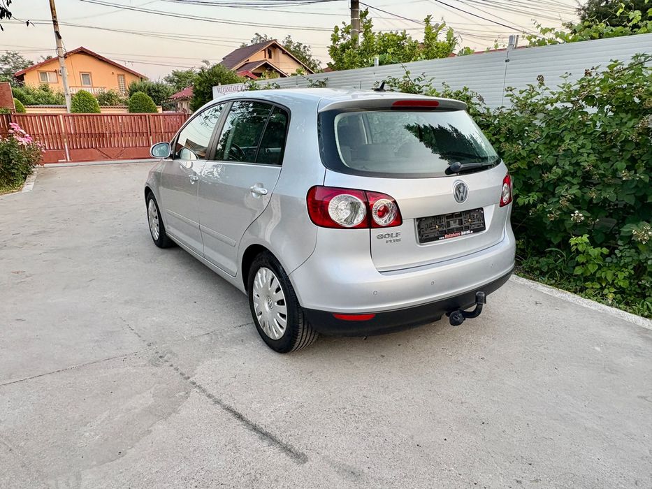 Volkswagen Golf Plus 2008 – Cutie Automată – 4 Uși