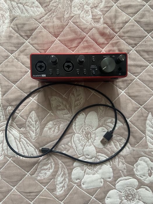 Звуковая карта Focusrite 2i2 3gen