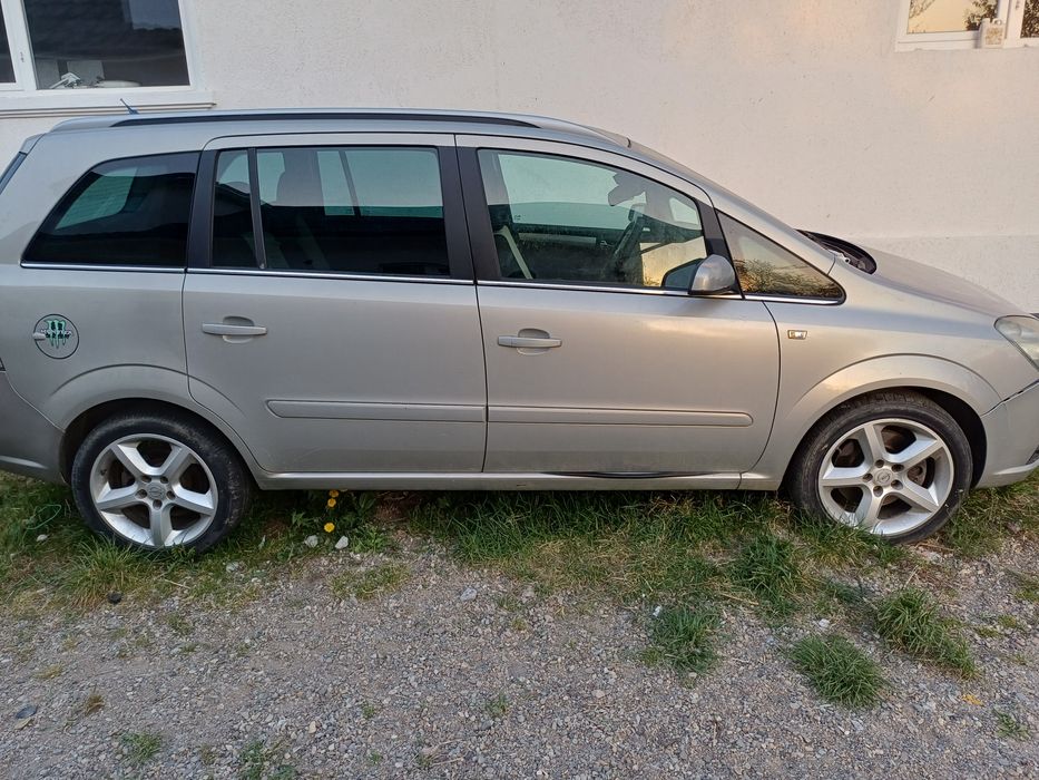 Masina de vânzare opel