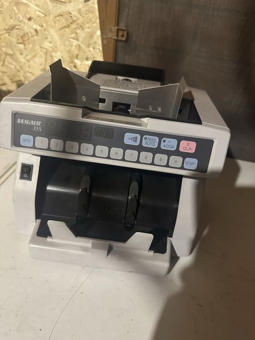 Продам счетную машинку для денег