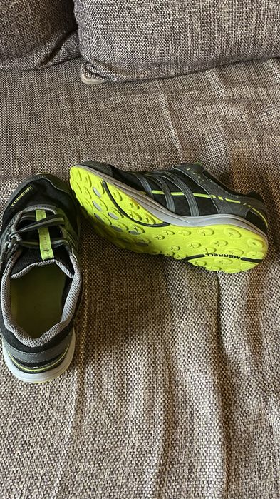 Кроссовки детские