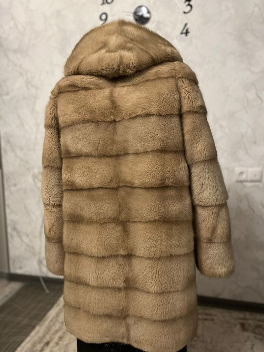Продам шубу за 60000