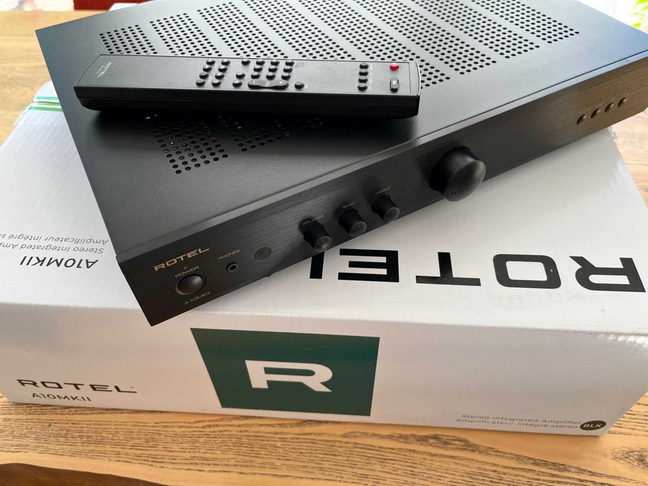 Интегриран усилвател ROTEL A10 MKII