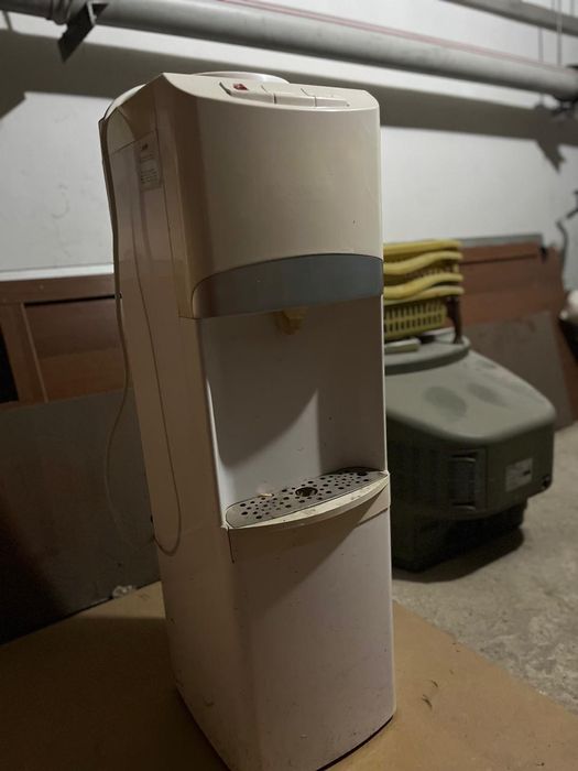 Диспенсер для воды