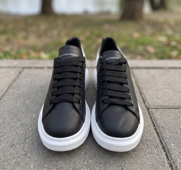 Adidasi Alexander McQueen Negru Alb - Unisex