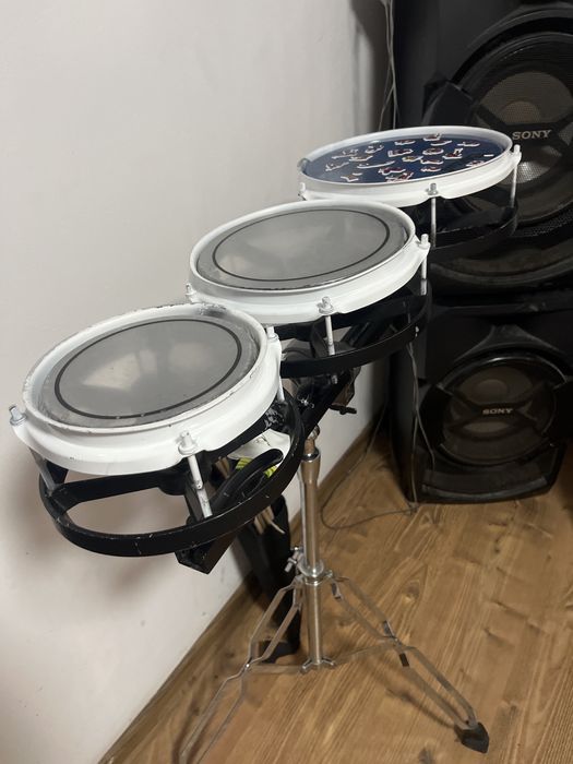 Se vinde percutie parot cu fețe remo mai mute detali in pv