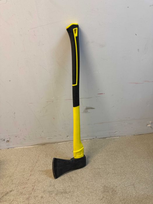 Ключ звездогаечен к-т 12бр/Клещи/Нож макетен/Ролетка/Стяга/Чук гумен/Брадва